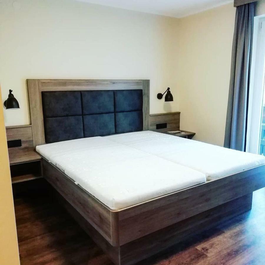 Reinbachstube 3*